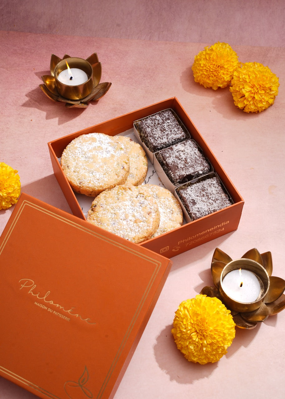 Assorted Cookie & Lamington Box